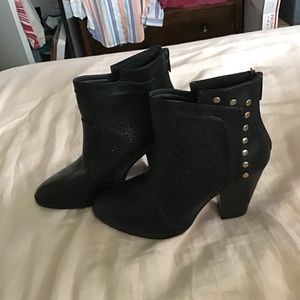 Ankle boots size 7 Forever Camila